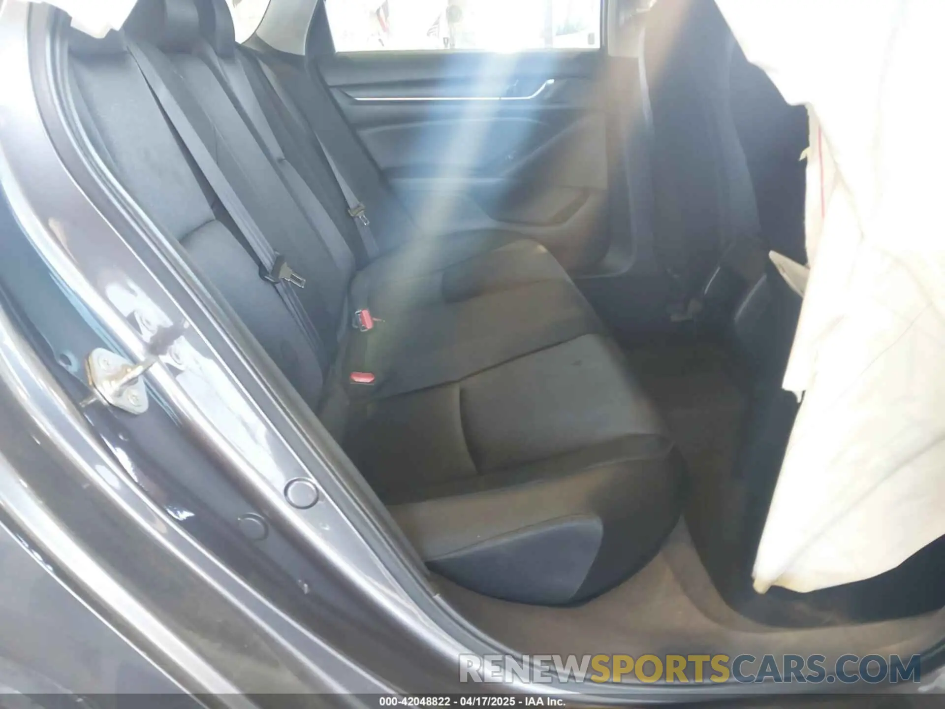 8 Фотография поврежденного автомобиля 1HGCV1F16KA088622 HONDA ACCORD 2019