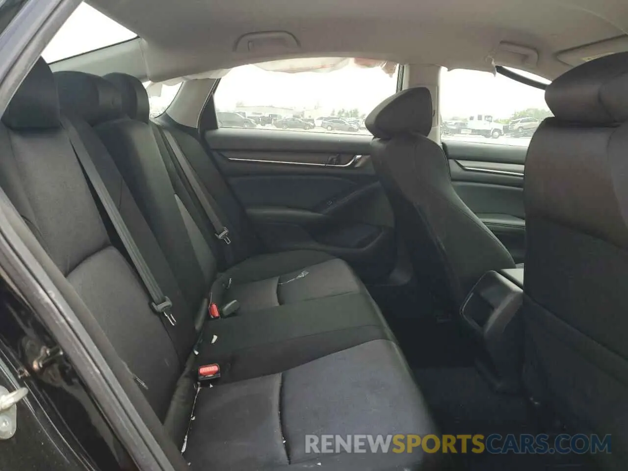 10 Photograph of a damaged car 1HGCV1F16KA102308 HONDA ACCORD 2019