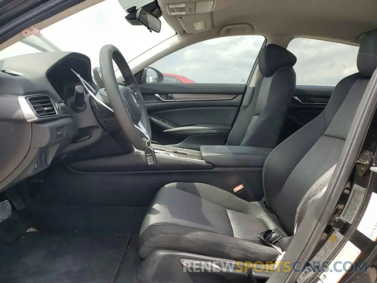 7 Photograph of a damaged car 1HGCV1F16KA102308 HONDA ACCORD 2019