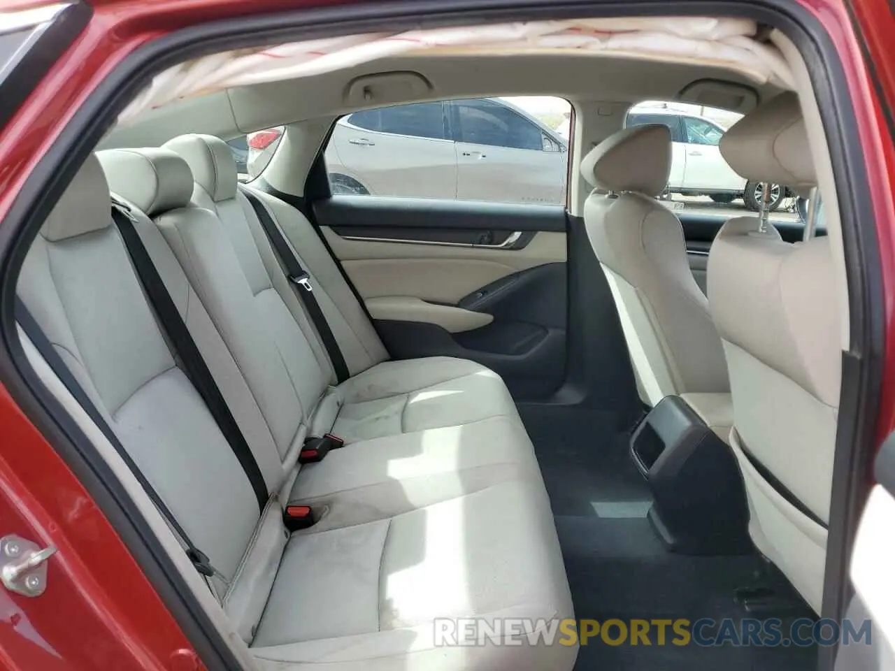 10 Photograph of a damaged car 1HGCV1F16KA104687 HONDA ACCORD 2019