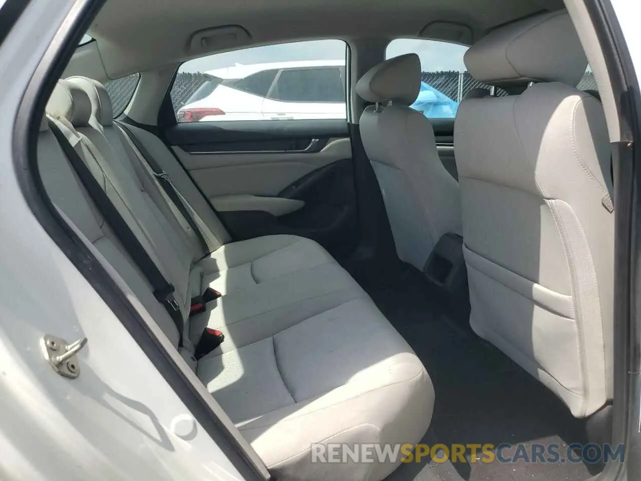 10 Photograph of a damaged car 1HGCV1F16KA108531 HONDA ACCORD 2019