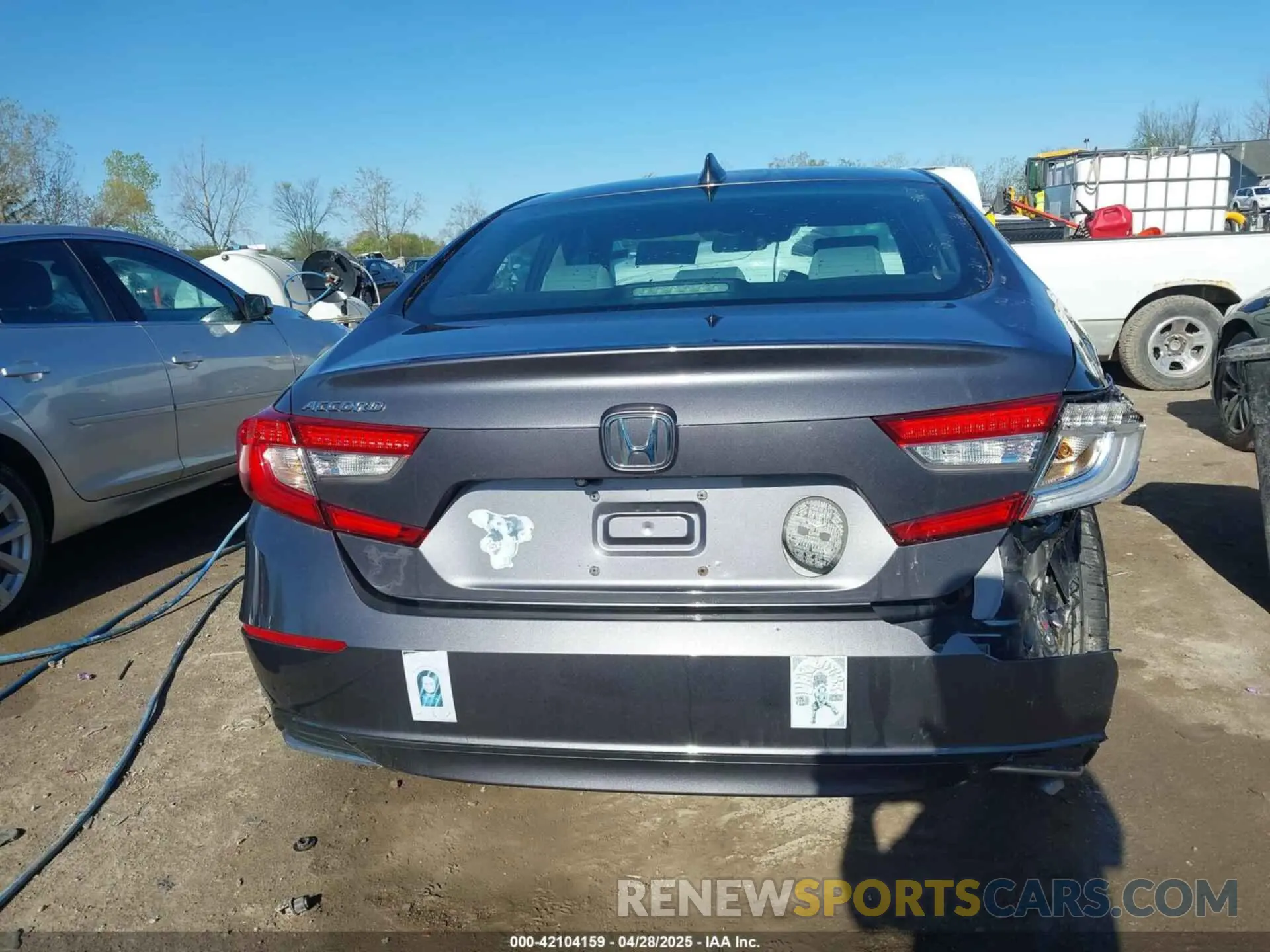 16 Photograph of a damaged car 1HGCV1F16KA126995 HONDA ACCORD 2019