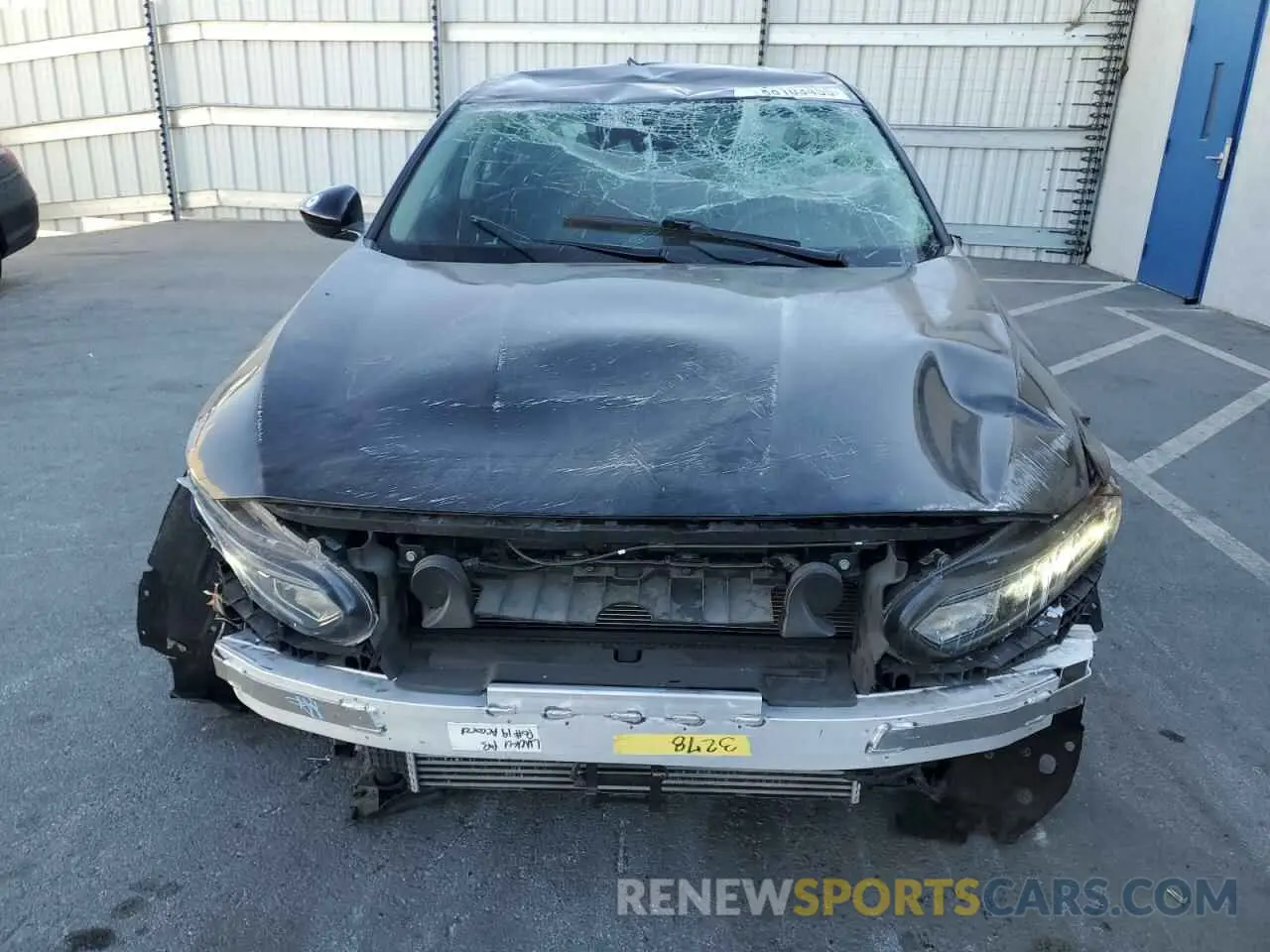5 Photograph of a damaged car 1HGCV1F16KA137639 HONDA ACCORD 2019