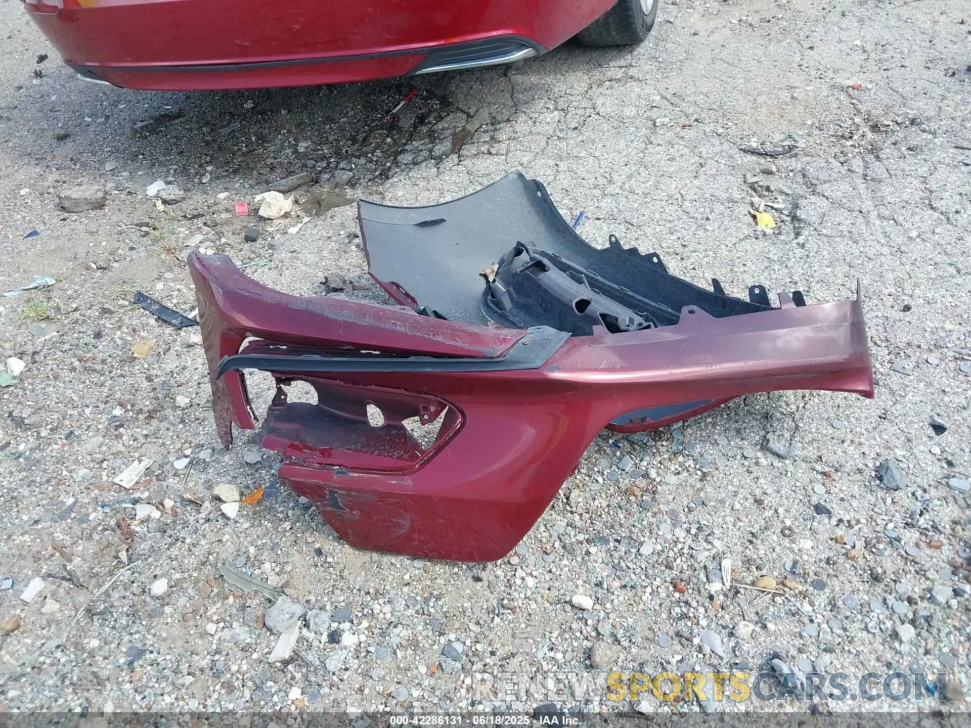 12 Photograph of a damaged car 1HGCV1F17KA038022 HONDA ACCORD 2019