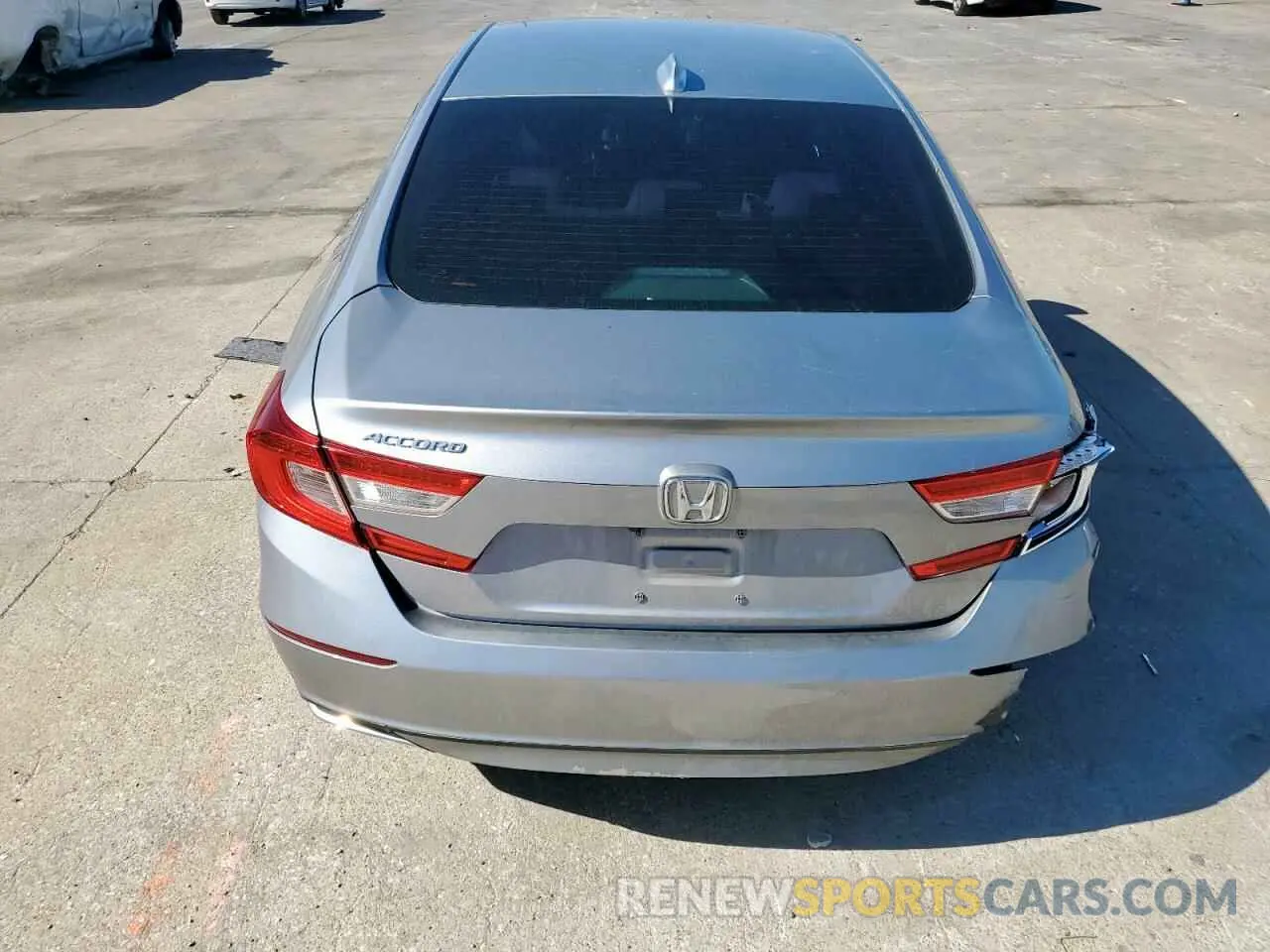 6 Фотография поврежденного автомобиля 1HGCV1F17KA103693 HONDA ACCORD 2019