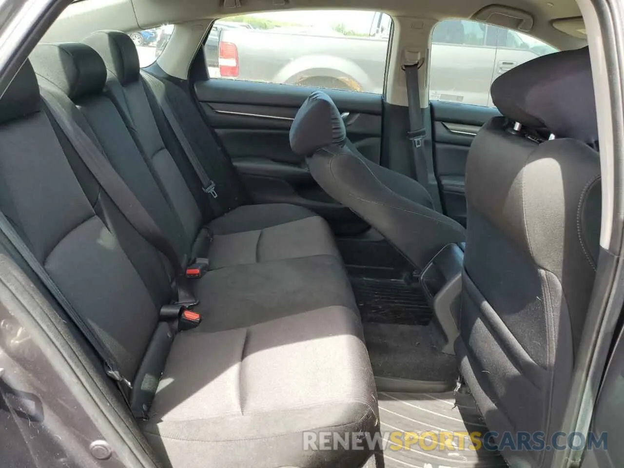 10 Photograph of a damaged car 1HGCV1F18KA026333 HONDA ACCORD 2019