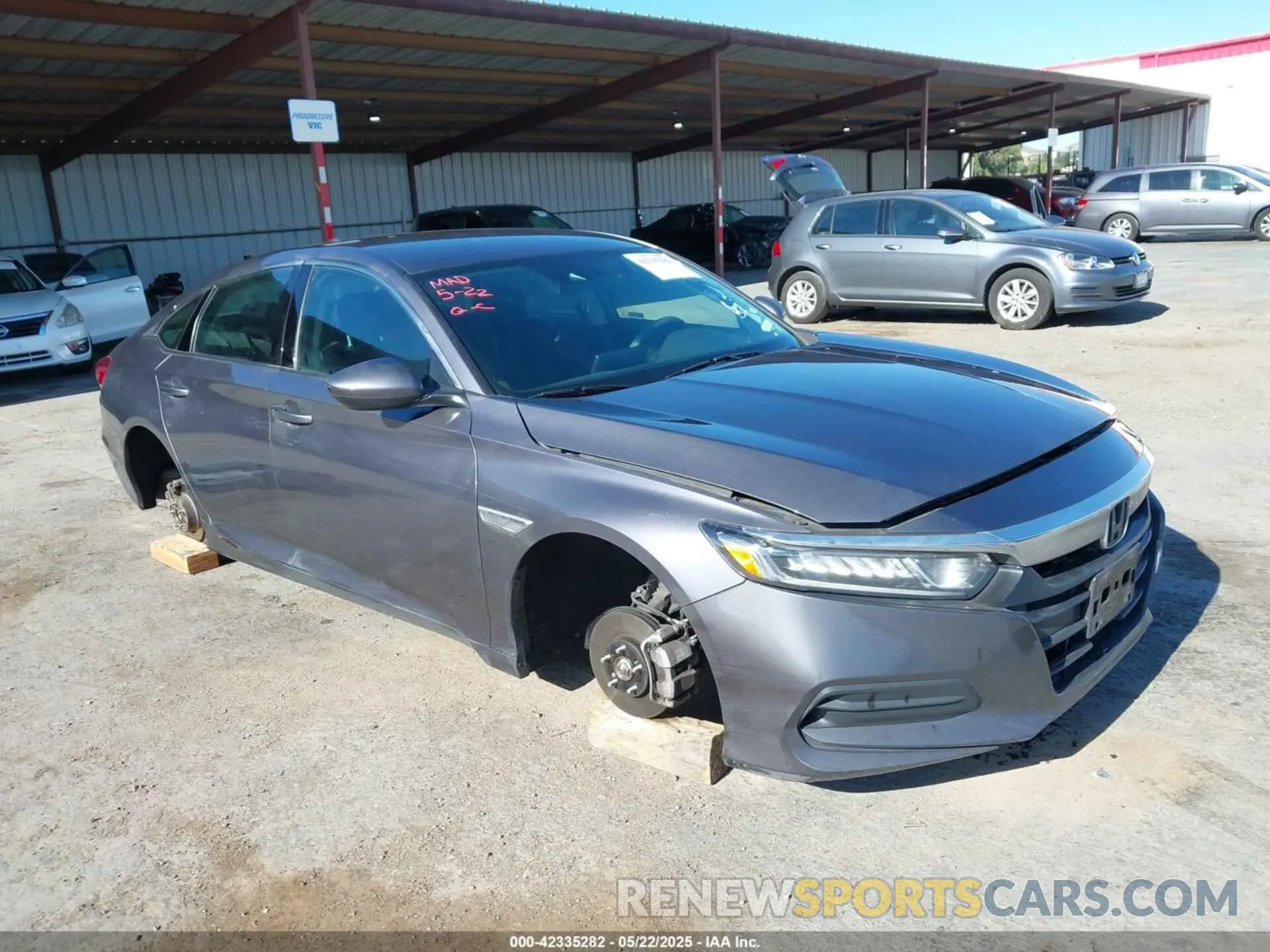 1 Фотография поврежденного автомобиля 1HGCV1F18KA043679 HONDA ACCORD 2019