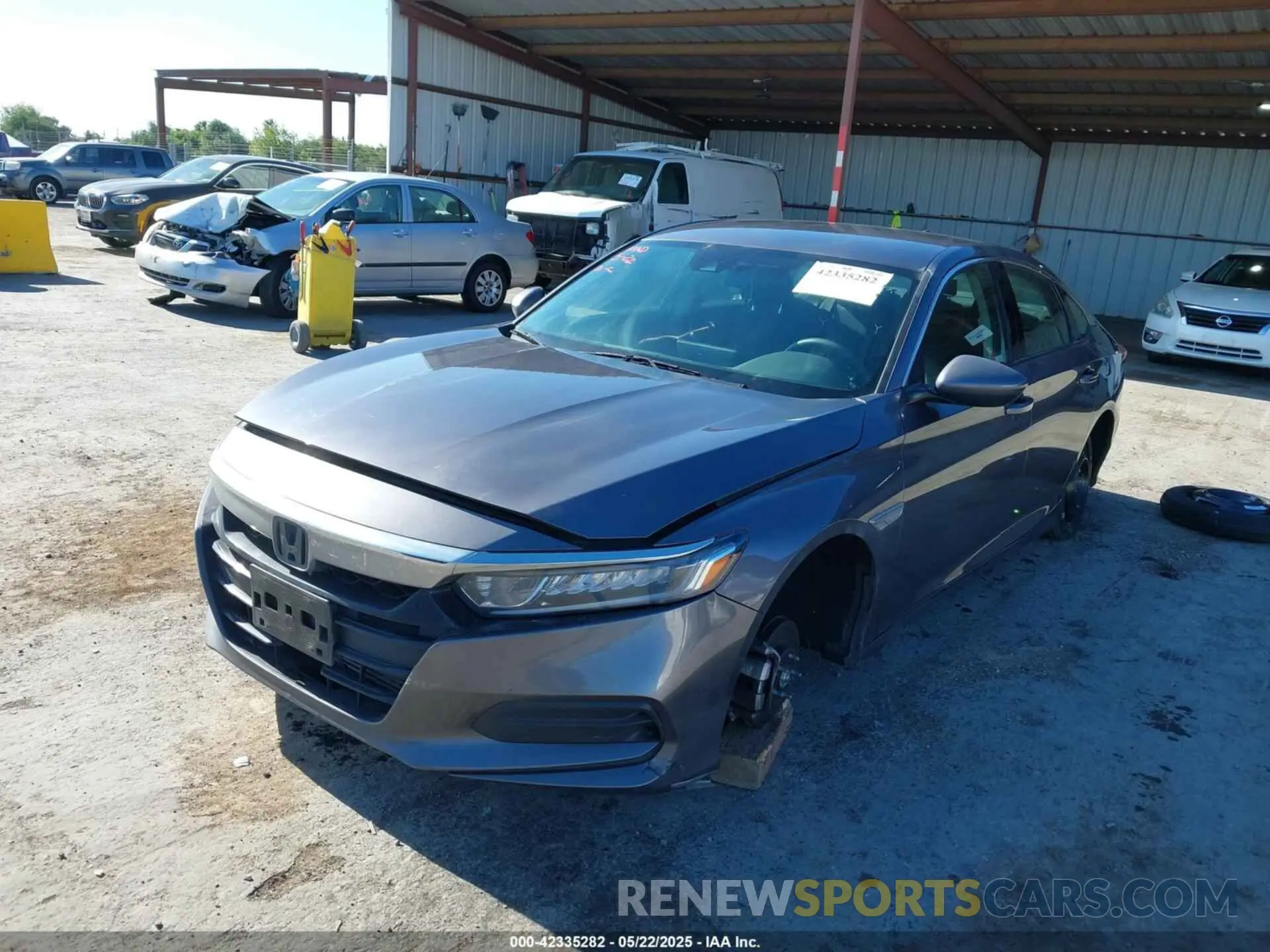 2 Фотография поврежденного автомобиля 1HGCV1F18KA043679 HONDA ACCORD 2019