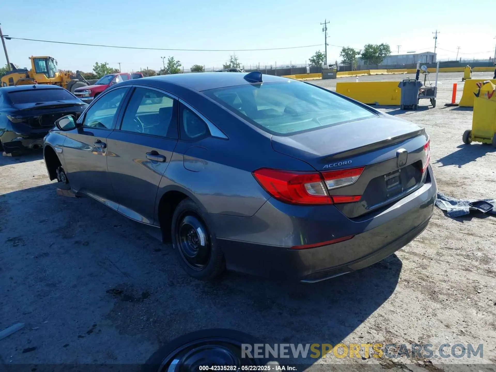 3 Фотография поврежденного автомобиля 1HGCV1F18KA043679 HONDA ACCORD 2019