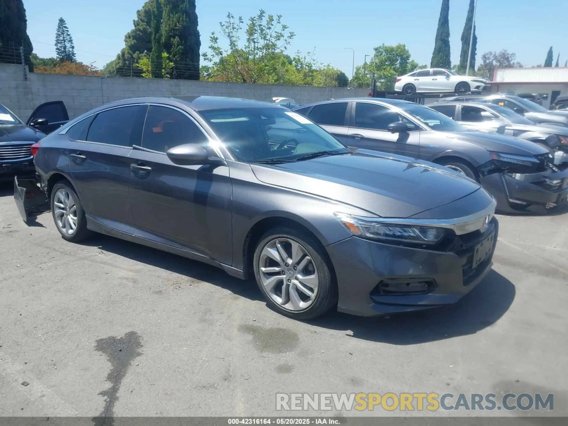 1 Photograph of a damaged car 1HGCV1F18KA076925 HONDA ACCORD 2019