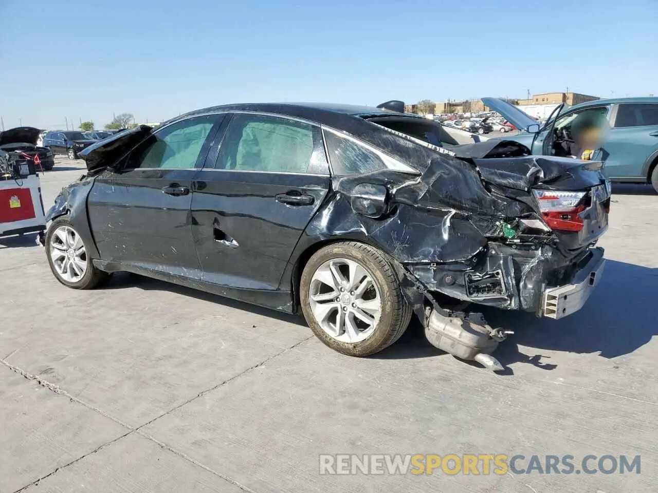 2 Фотография поврежденного автомобиля 1HGCV1F18KA097712 HONDA ACCORD 2019