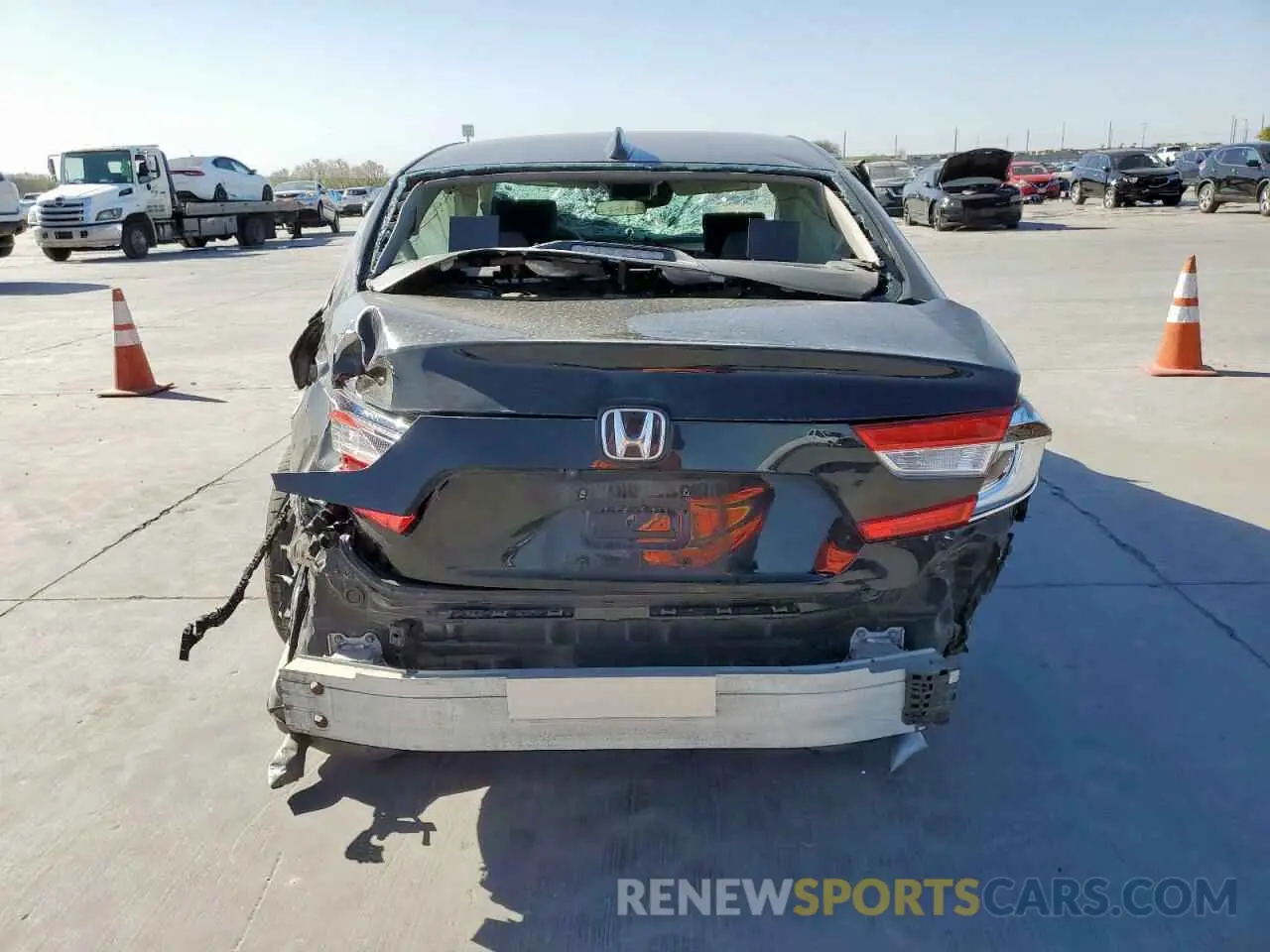 6 Фотография поврежденного автомобиля 1HGCV1F18KA097712 HONDA ACCORD 2019