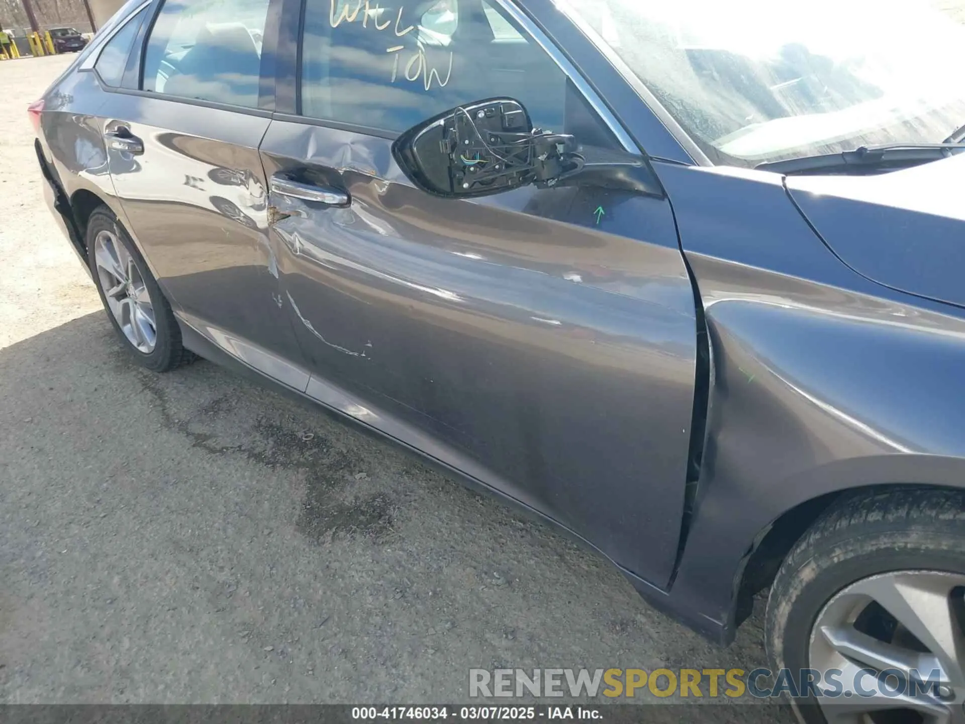 6 Photograph of a damaged car 1HGCV1F18KA108224 HONDA ACCORD 2019