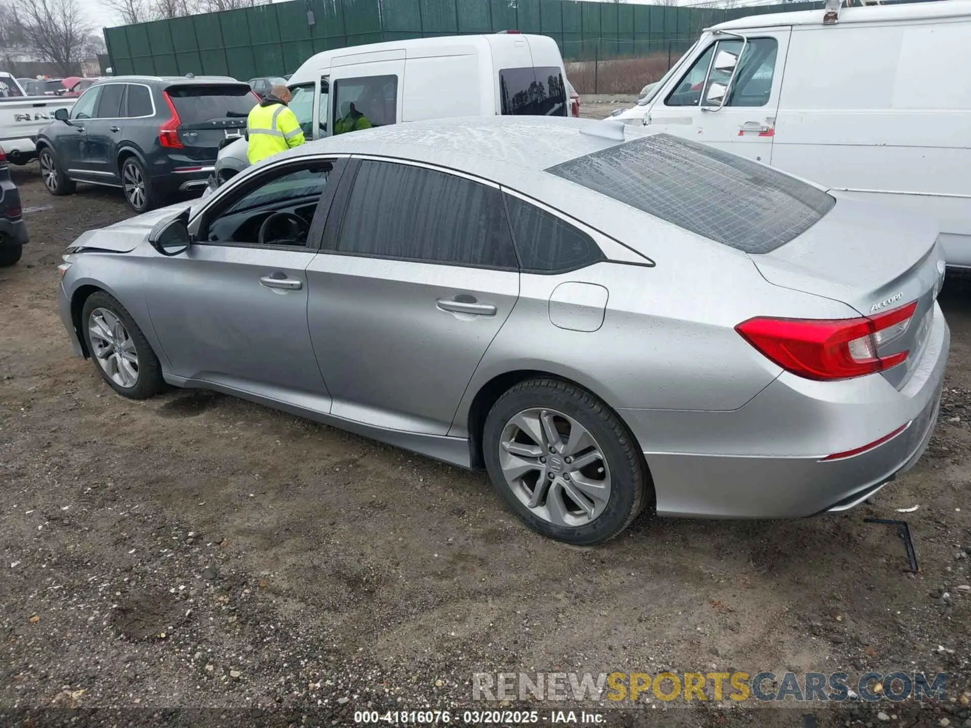 3 Фотография поврежденного автомобиля 1HGCV1F18KA150571 HONDA ACCORD 2019