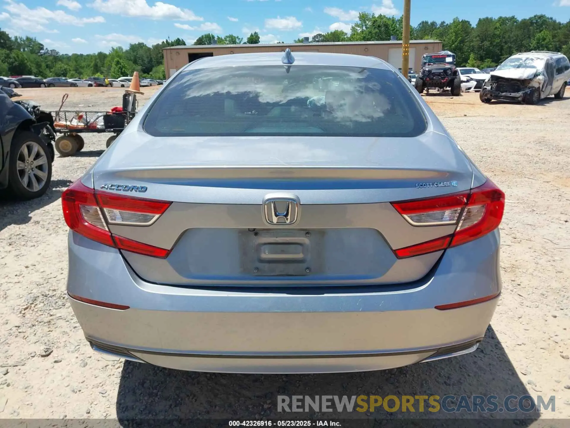 16 Photograph of a damaged car 1HGCV1F19KA008262 HONDA ACCORD 2019