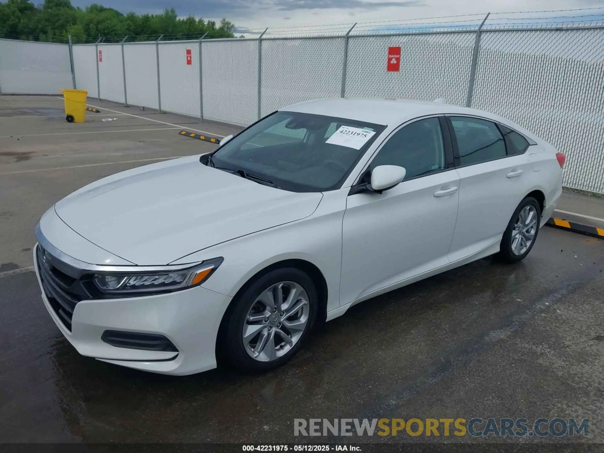 2 Photograph of a damaged car 1HGCV1F19KA081938 HONDA ACCORD 2019