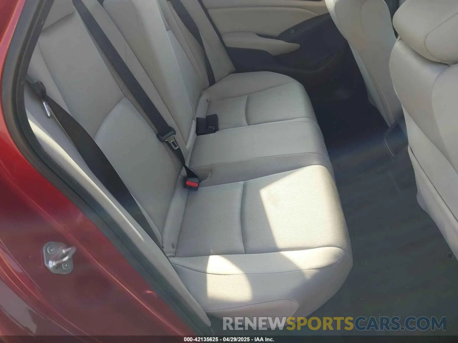 8 Фотография поврежденного автомобиля 1HGCV1F19KA083270 HONDA ACCORD 2019