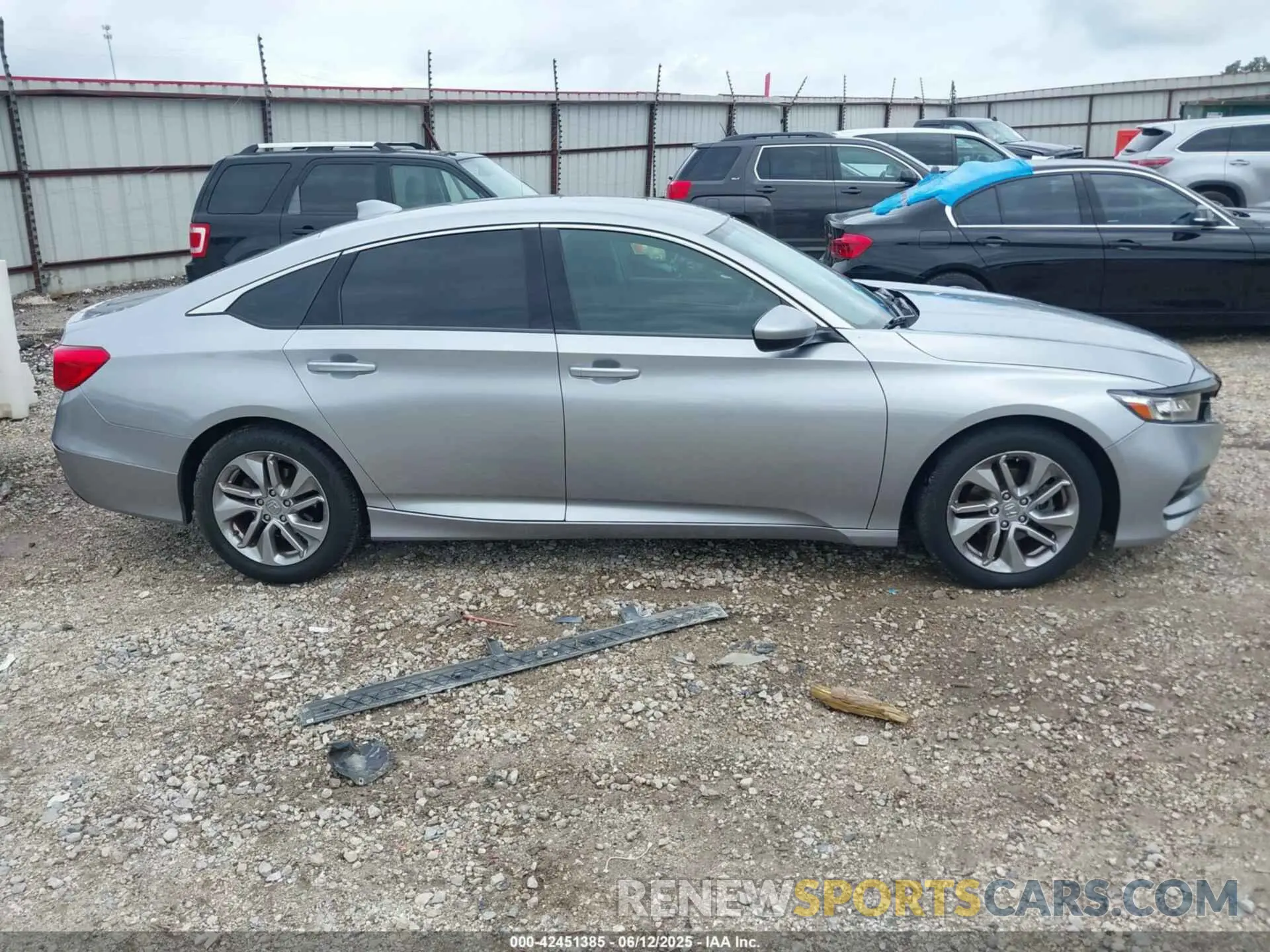 13 Photograph of a damaged car 1HGCV1F19KA088761 HONDA ACCORD 2019