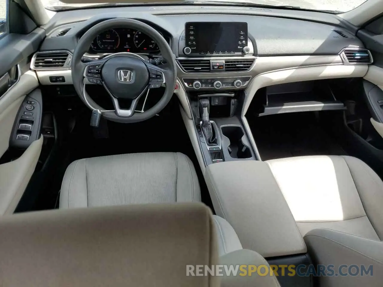 8 Photograph of a damaged car 1HGCV1F19KA136744 HONDA ACCORD 2019