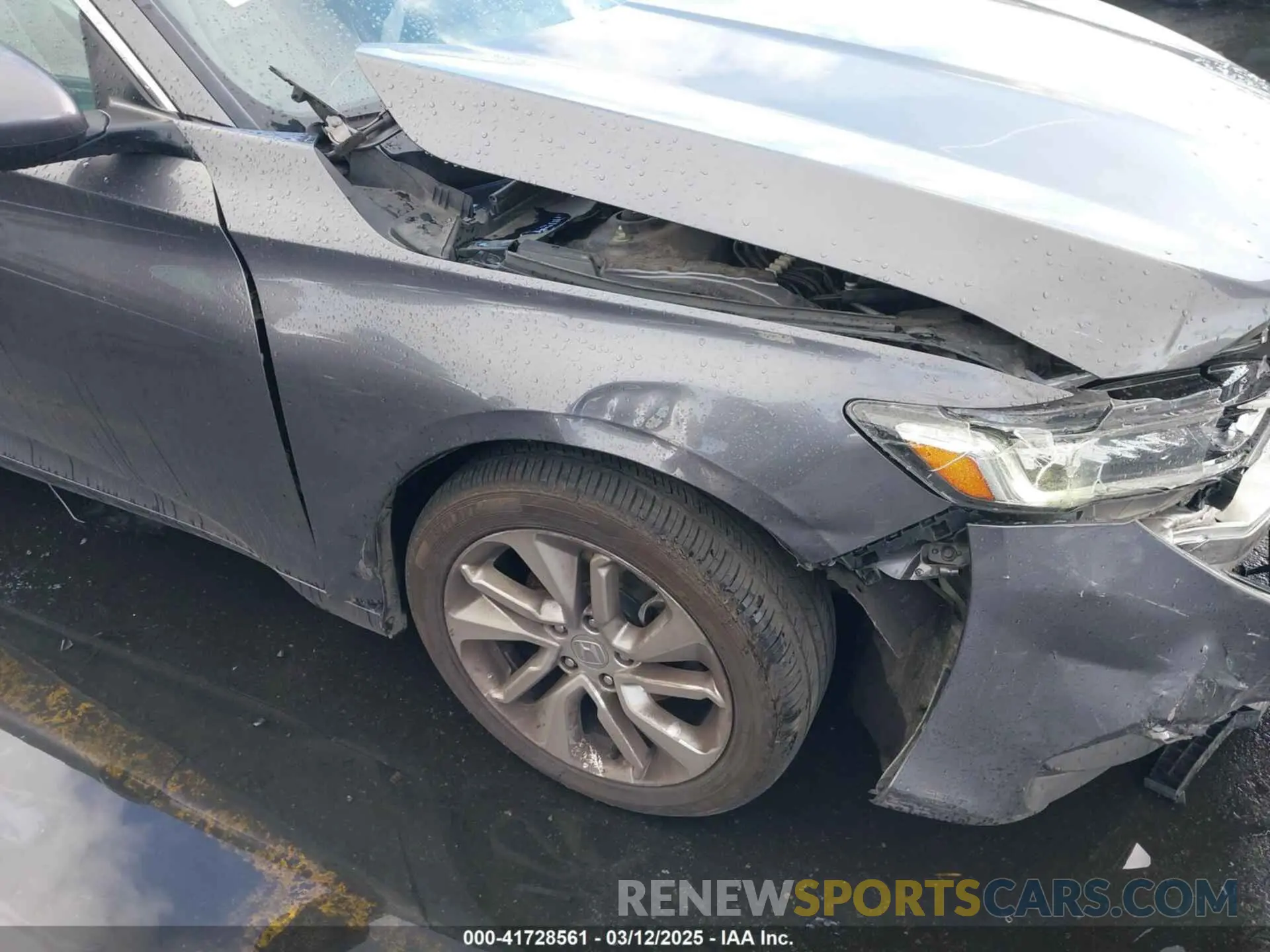 18 Photograph of a damaged car 1HGCV1F1XKA019657 HONDA ACCORD 2019