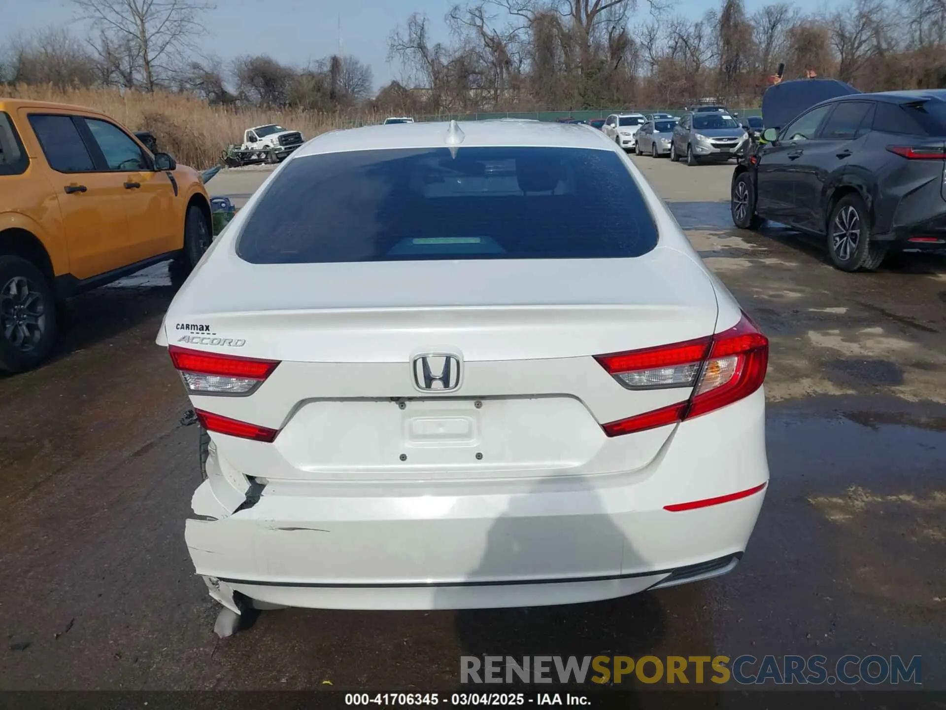 17 Photograph of a damaged car 1HGCV1F1XKA058832 HONDA ACCORD 2019