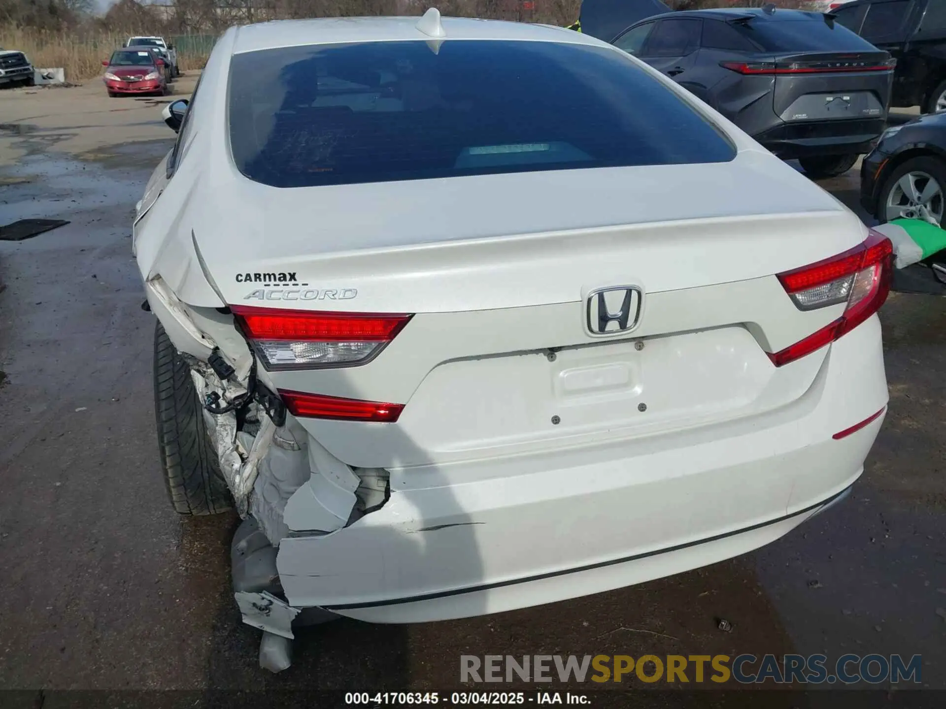 18 Photograph of a damaged car 1HGCV1F1XKA058832 HONDA ACCORD 2019