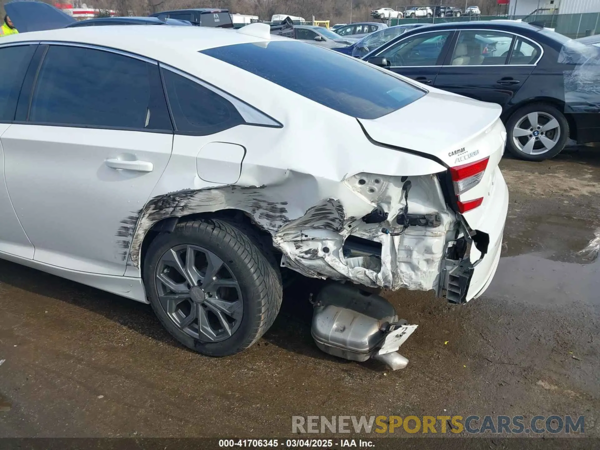 6 Photograph of a damaged car 1HGCV1F1XKA058832 HONDA ACCORD 2019
