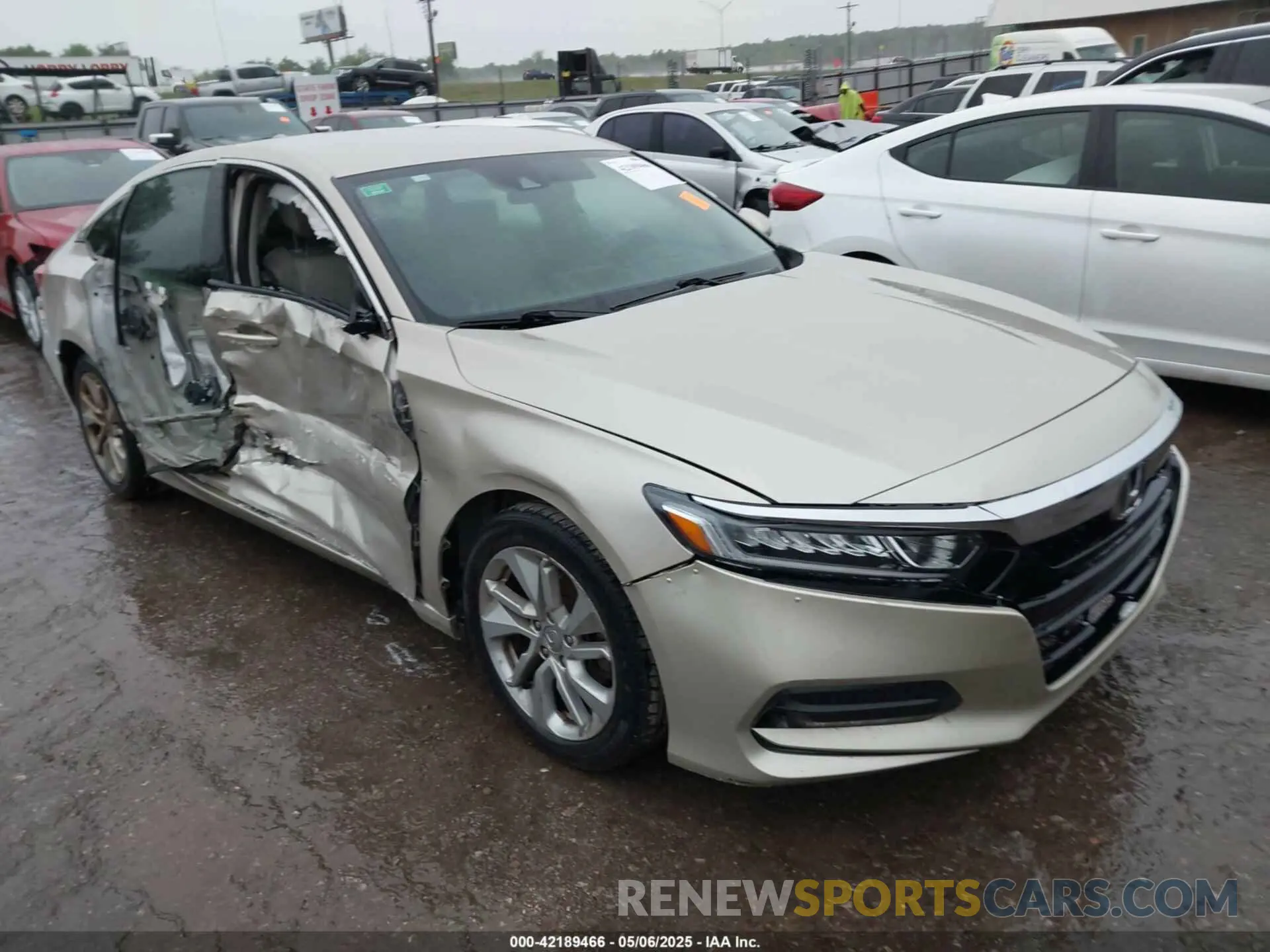 1 Фотография поврежденного автомобиля 1HGCV1F1XKA082614 HONDA ACCORD 2019