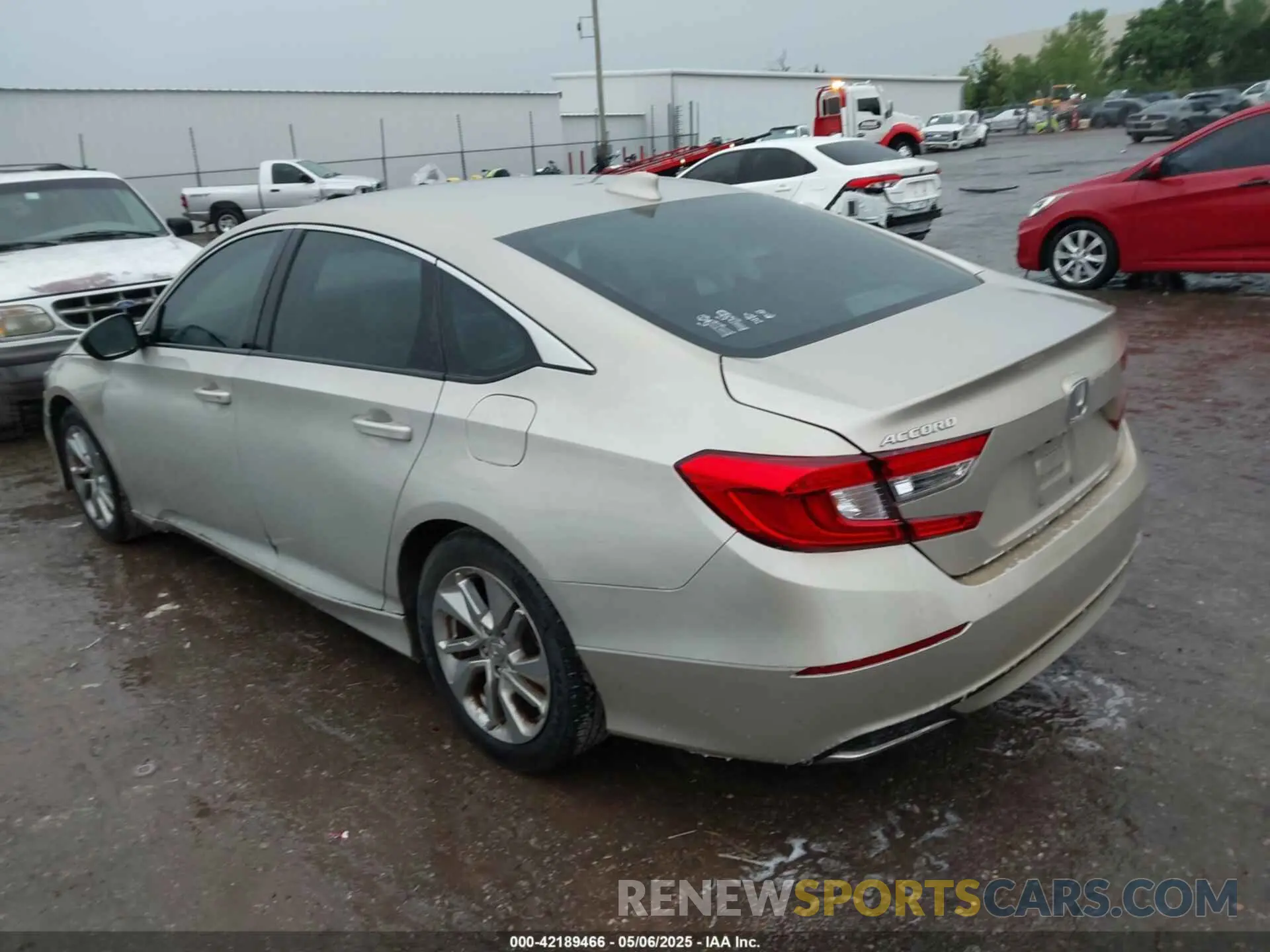 3 Фотография поврежденного автомобиля 1HGCV1F1XKA082614 HONDA ACCORD 2019