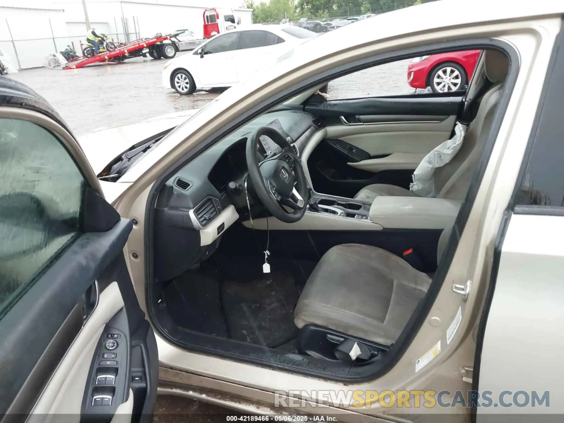 5 Фотография поврежденного автомобиля 1HGCV1F1XKA082614 HONDA ACCORD 2019