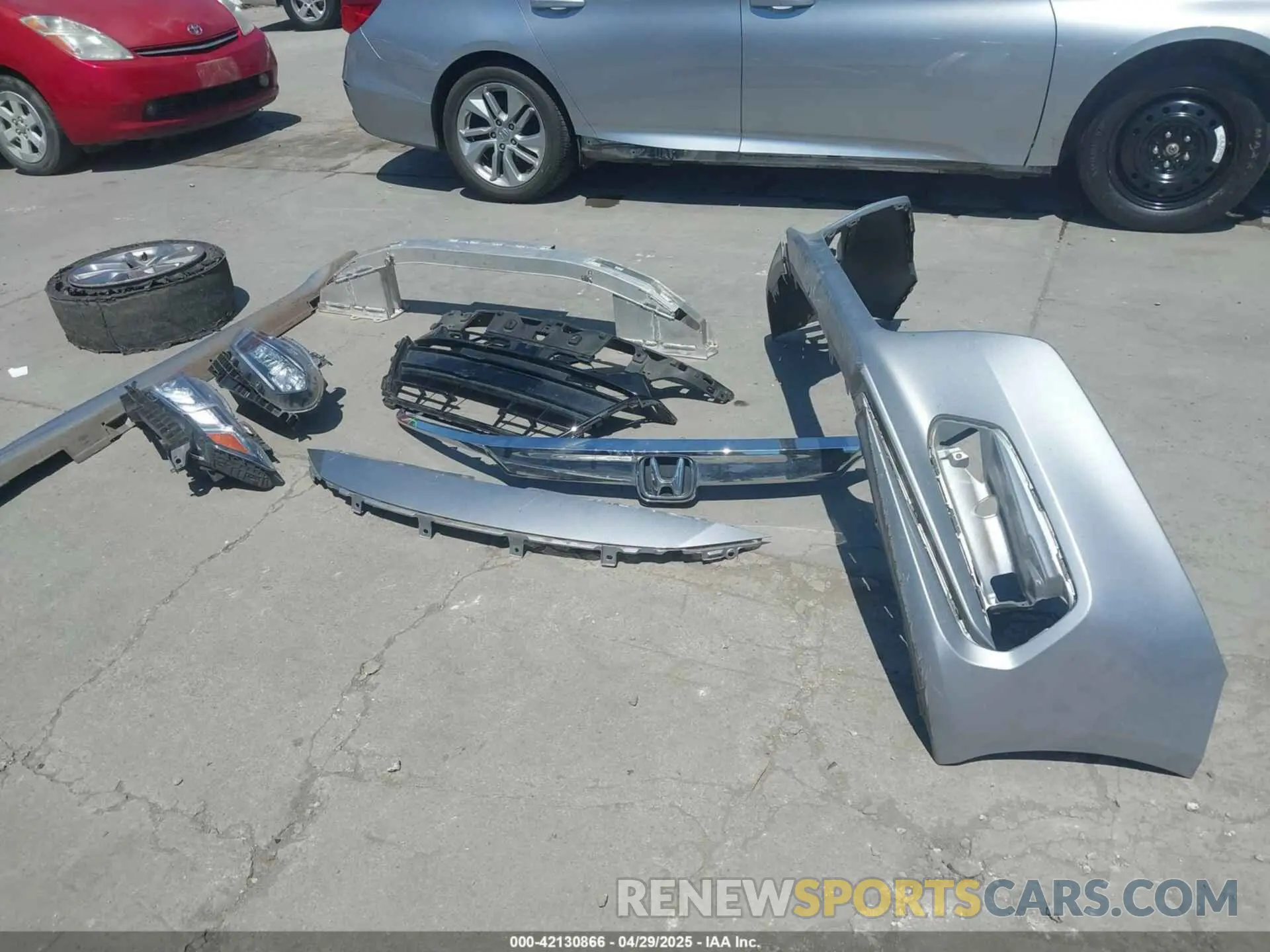 12 Photograph of a damaged car 1HGCV1F1XKA092950 HONDA ACCORD 2019