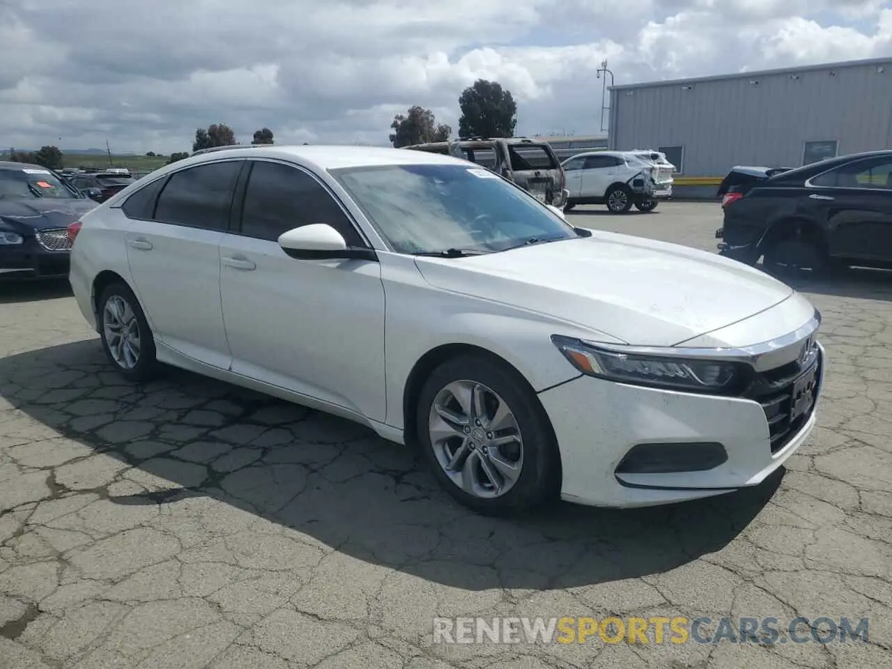 4 Фотография поврежденного автомобиля 1HGCV1F1XKA108581 HONDA ACCORD 2019