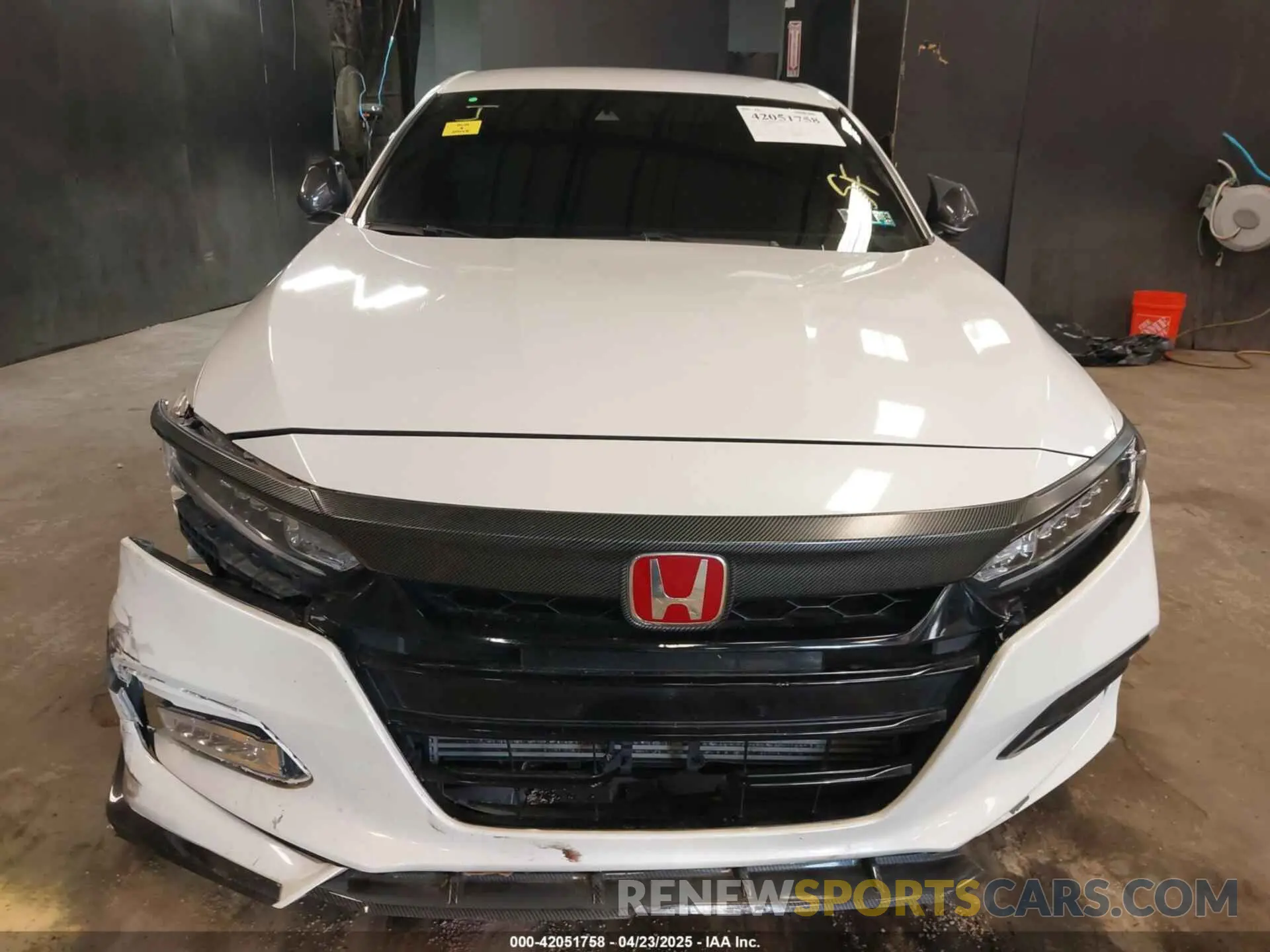 12 Фотография поврежденного автомобиля 1HGCV1F30KA016123 HONDA ACCORD 2019