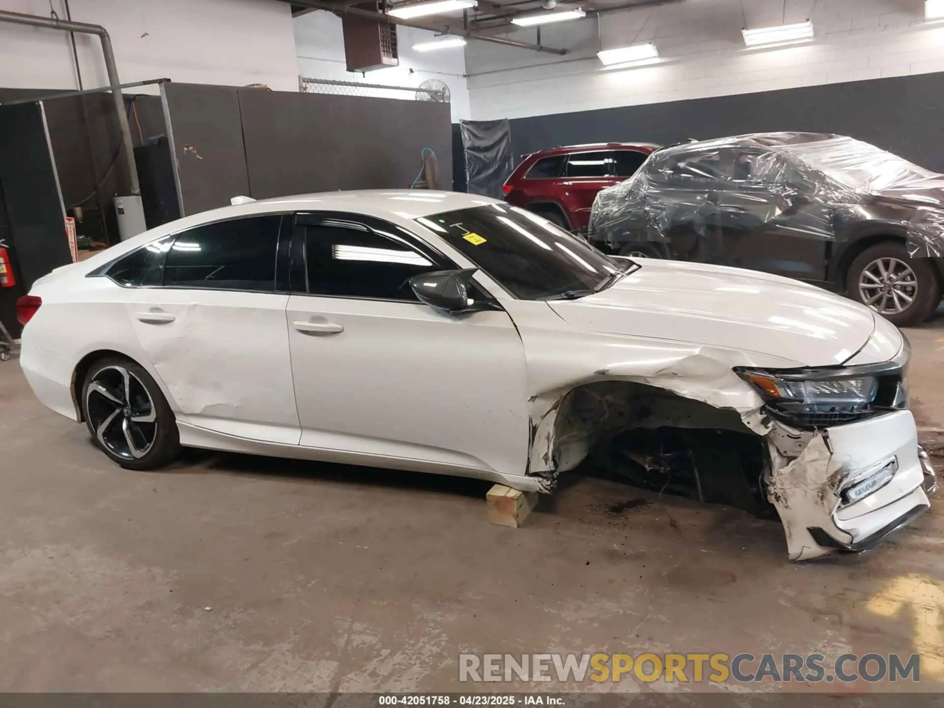 13 Фотография поврежденного автомобиля 1HGCV1F30KA016123 HONDA ACCORD 2019