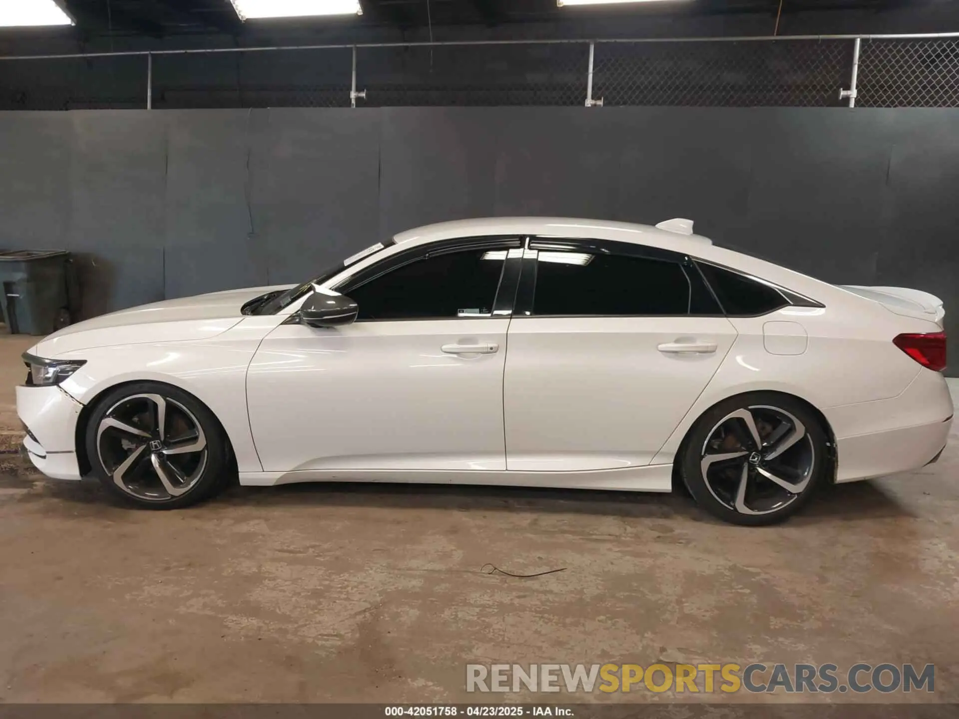 14 Фотография поврежденного автомобиля 1HGCV1F30KA016123 HONDA ACCORD 2019
