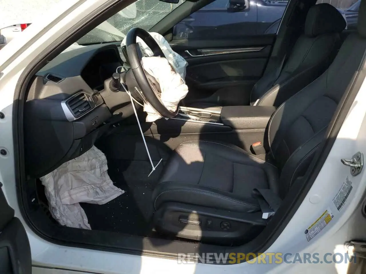 7 Фотография поврежденного автомобиля 1HGCV1F30KA086382 HONDA ACCORD 2019