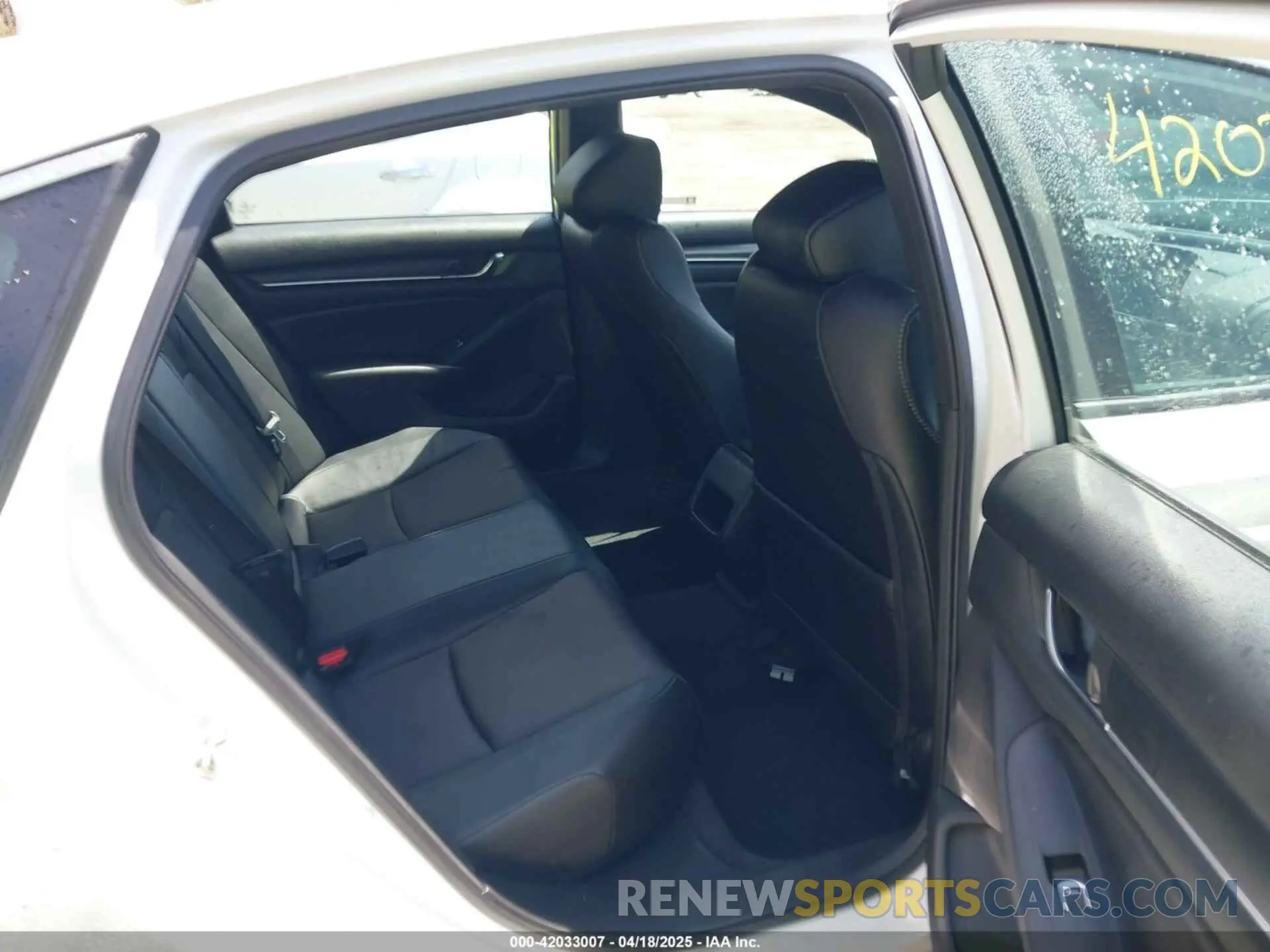 8 Фотография поврежденного автомобиля 1HGCV1F30KA128999 HONDA ACCORD 2019