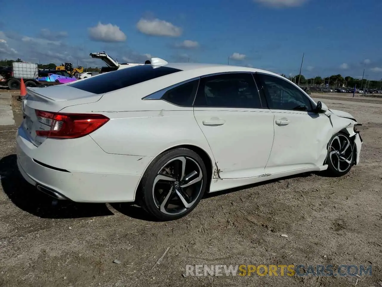 3 Фотография поврежденного автомобиля 1HGCV1F30KA162053 HONDA ACCORD 2019