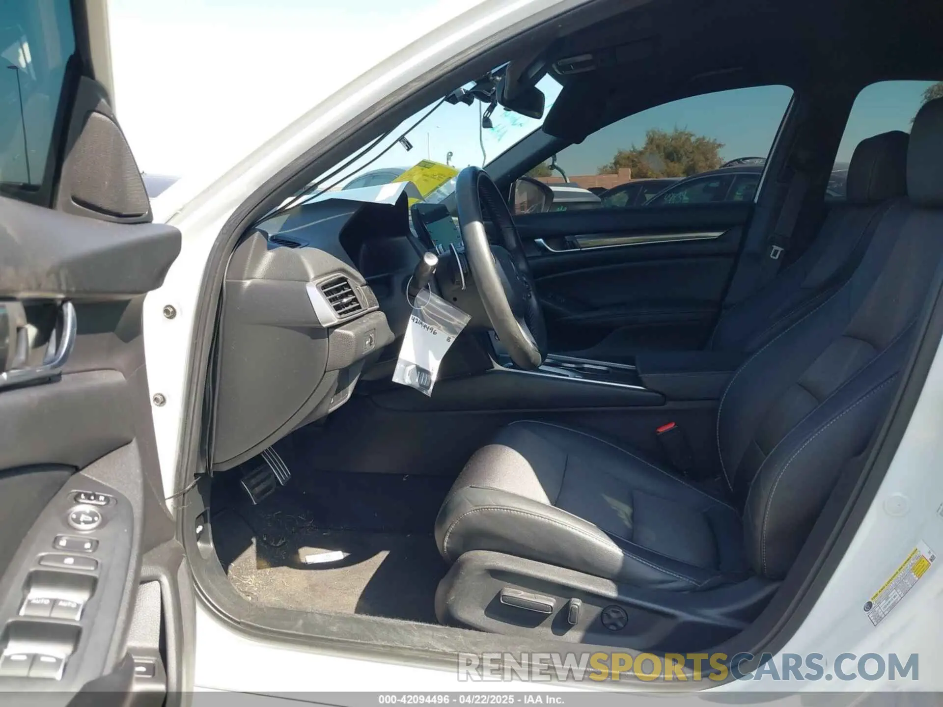 5 Photograph of a damaged car 1HGCV1F31KA015305 HONDA ACCORD 2019