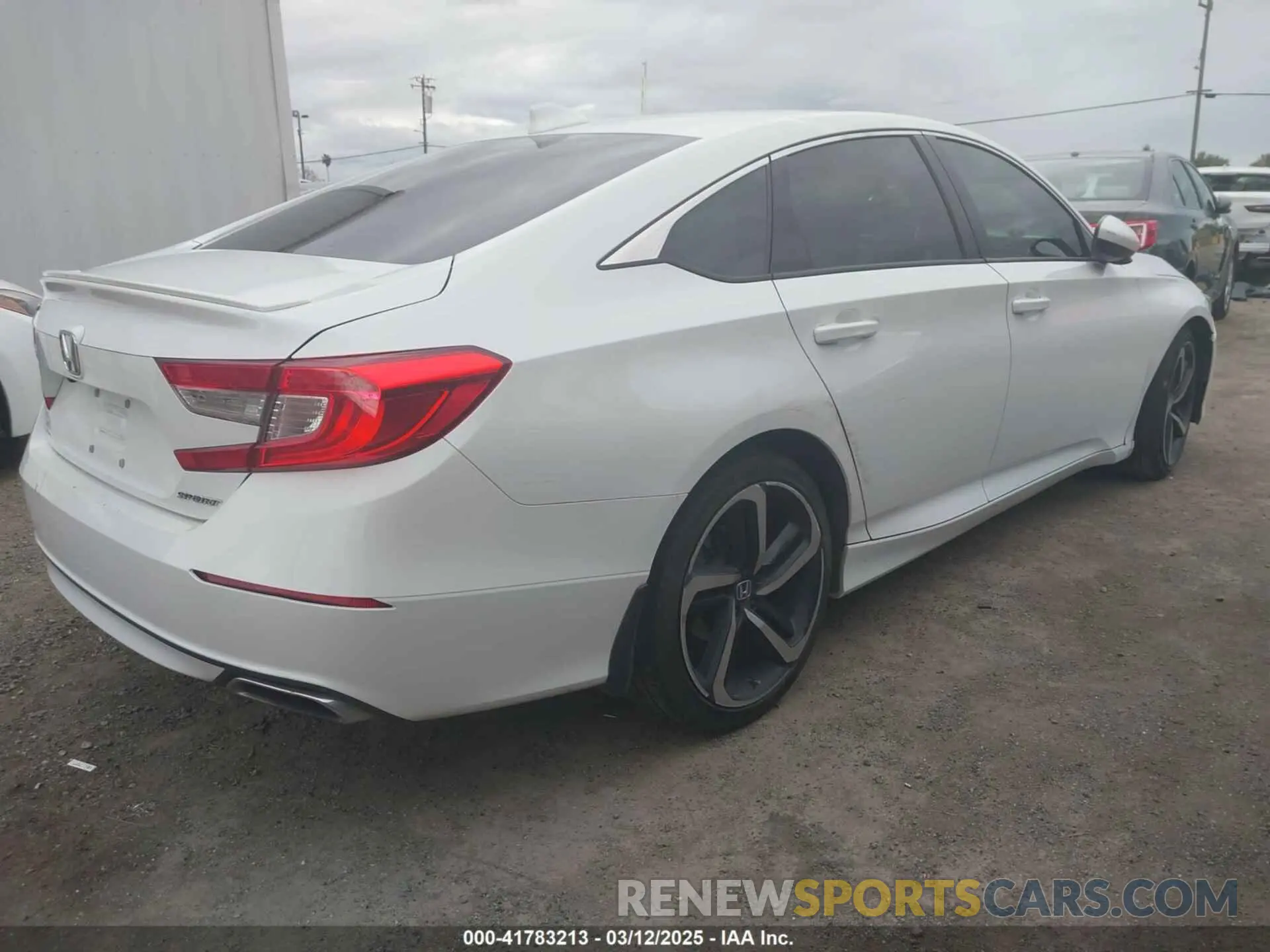 4 Photograph of a damaged car 1HGCV1F31KA032511 HONDA ACCORD 2019
