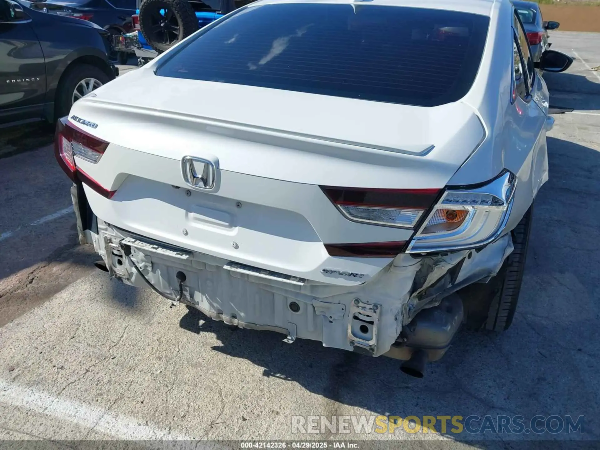 6 Photograph of a damaged car 1HGCV1F31KA055285 HONDA ACCORD 2019