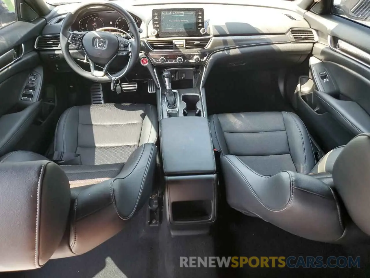 8 Photograph of a damaged car 1HGCV1F31KA080588 HONDA ACCORD 2019