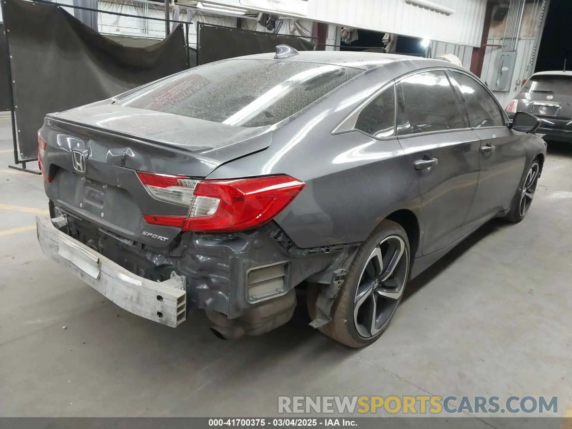 4 Фотография поврежденного автомобиля 1HGCV1F32KA010405 HONDA ACCORD 2019