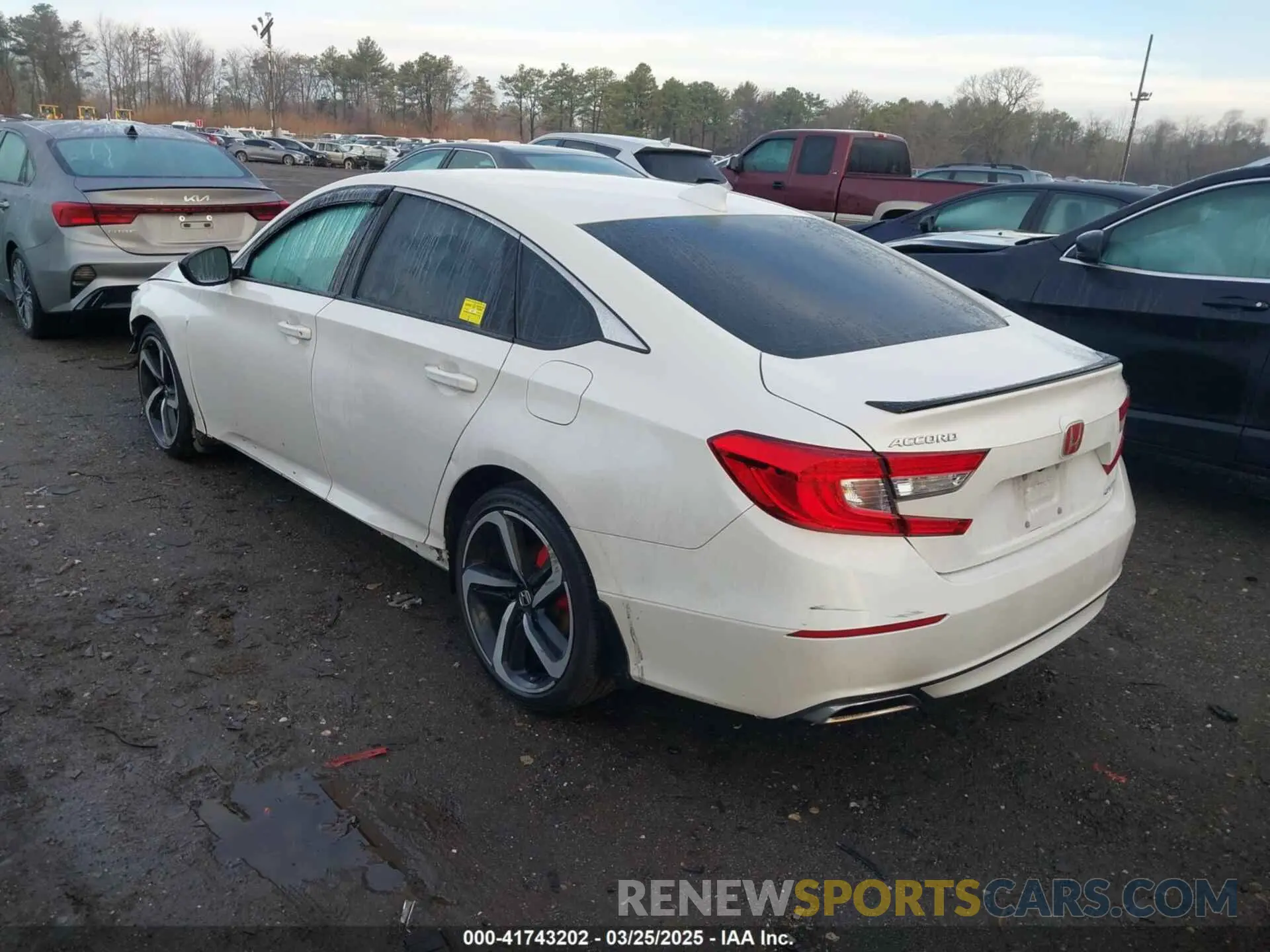 3 Фотография поврежденного автомобиля 1HGCV1F32KA016804 HONDA ACCORD 2019
