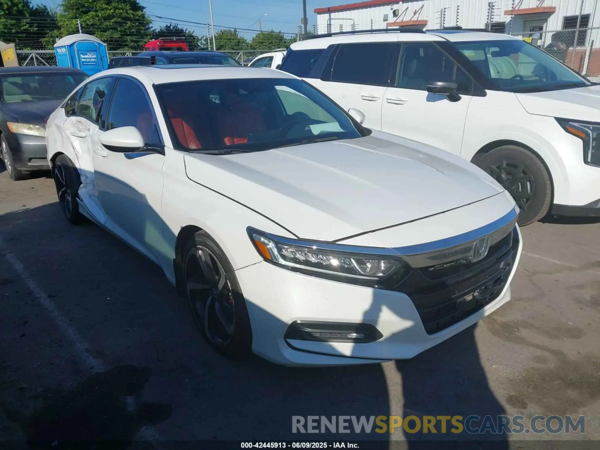 1 Фотография поврежденного автомобиля 1HGCV1F32KA019220 HONDA ACCORD 2019