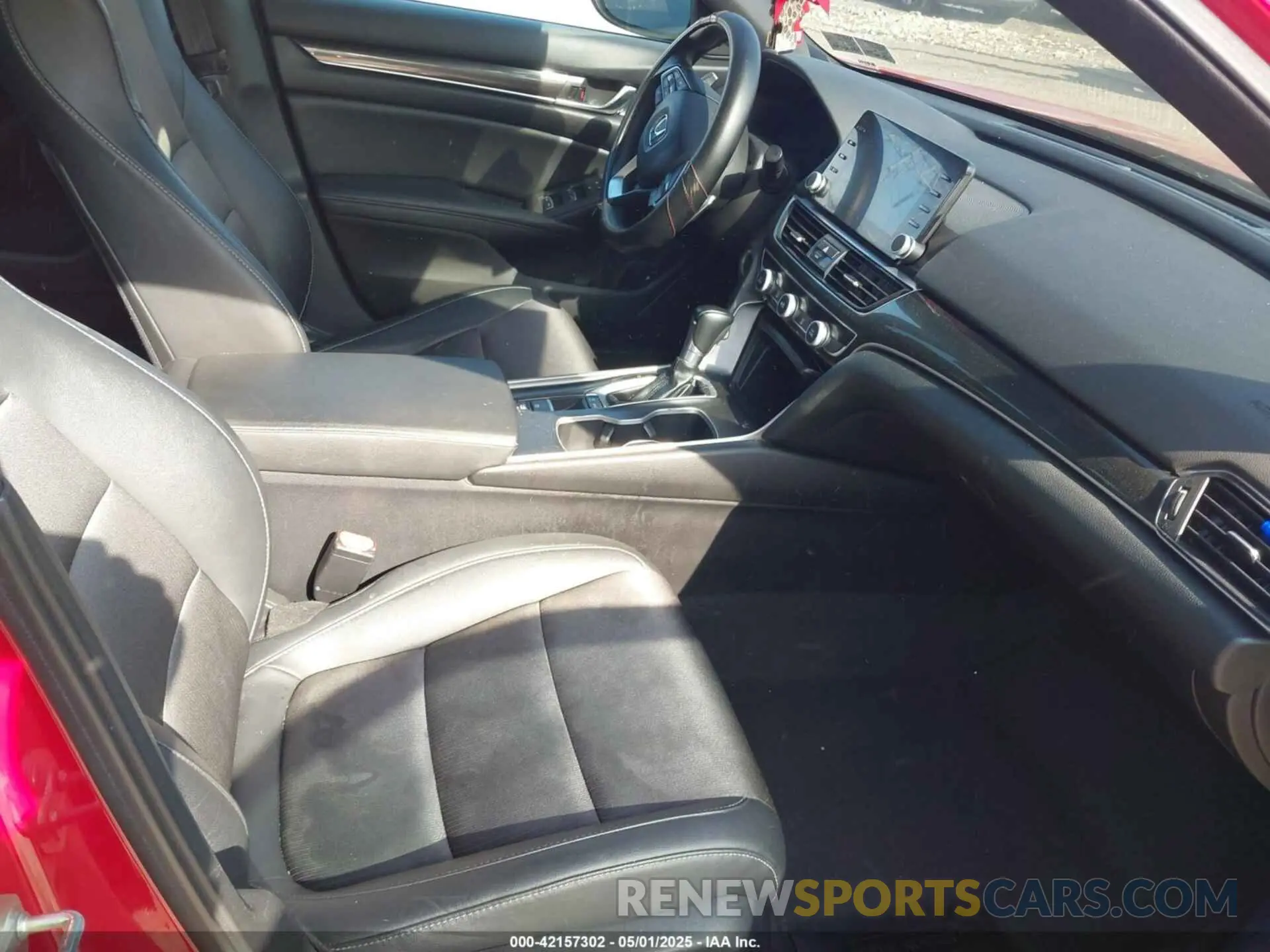 5 Photograph of a damaged car 1HGCV1F32KA034557 HONDA ACCORD 2019