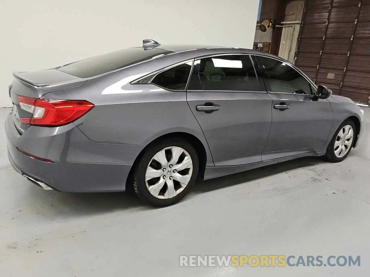 3 Photograph of a damaged car 1HGCV1F32KA103084 HONDA ACCORD 2019