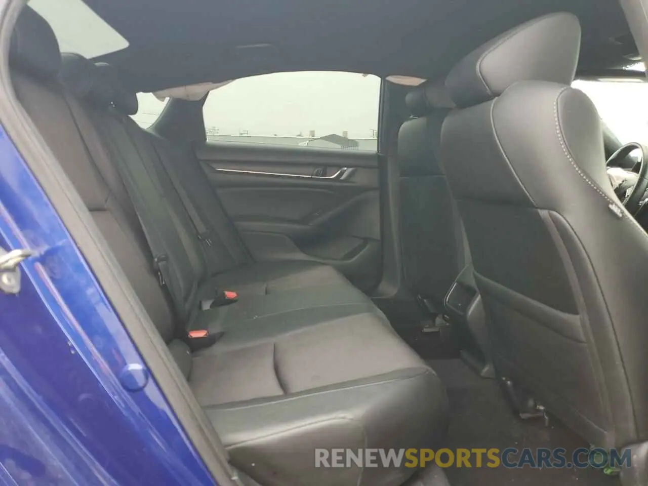 10 Photograph of a damaged car 1HGCV1F32KA138269 HONDA ACCORD 2019