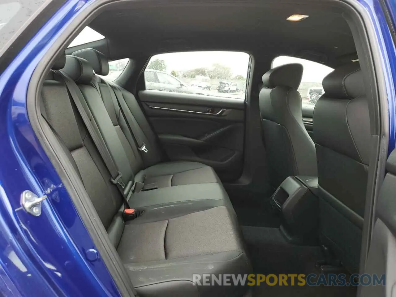 10 Photograph of a damaged car 1HGCV1F32KA153631 HONDA ACCORD 2019