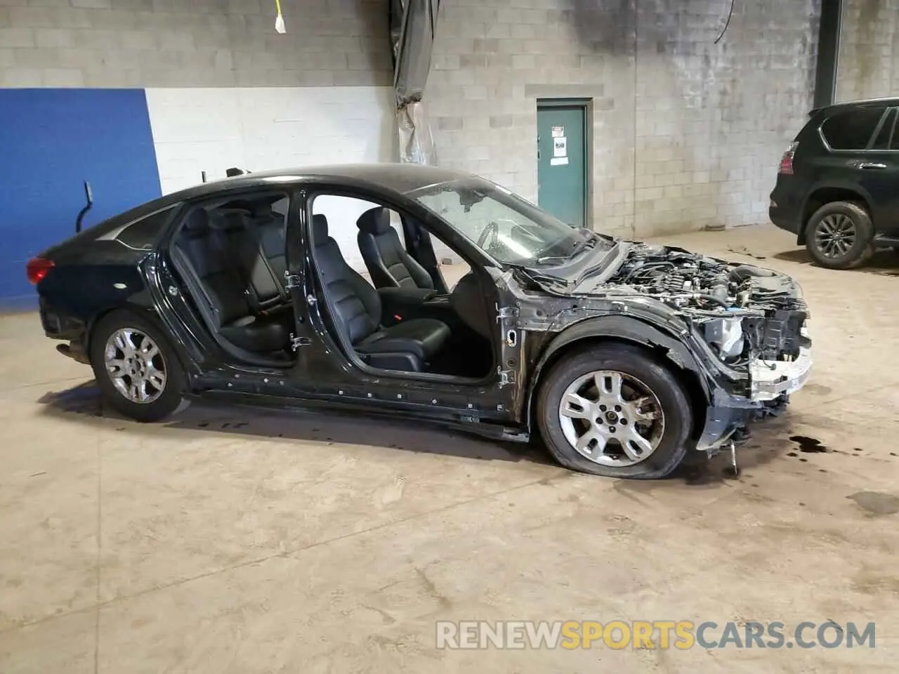 4 Photograph of a damaged car 1HGCV1F32KA177217 HONDA ACCORD 2019